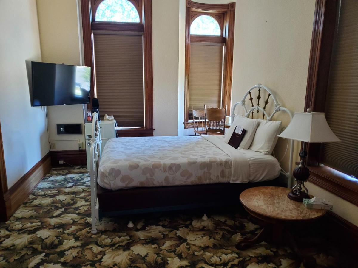 Manresa Castle Hotel Port Townsend Bagian luar foto