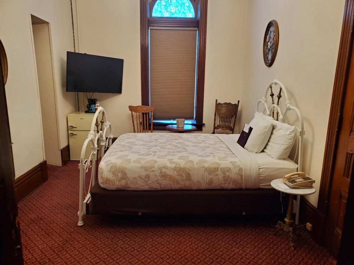 Manresa Castle Hotel Port Townsend Bagian luar foto