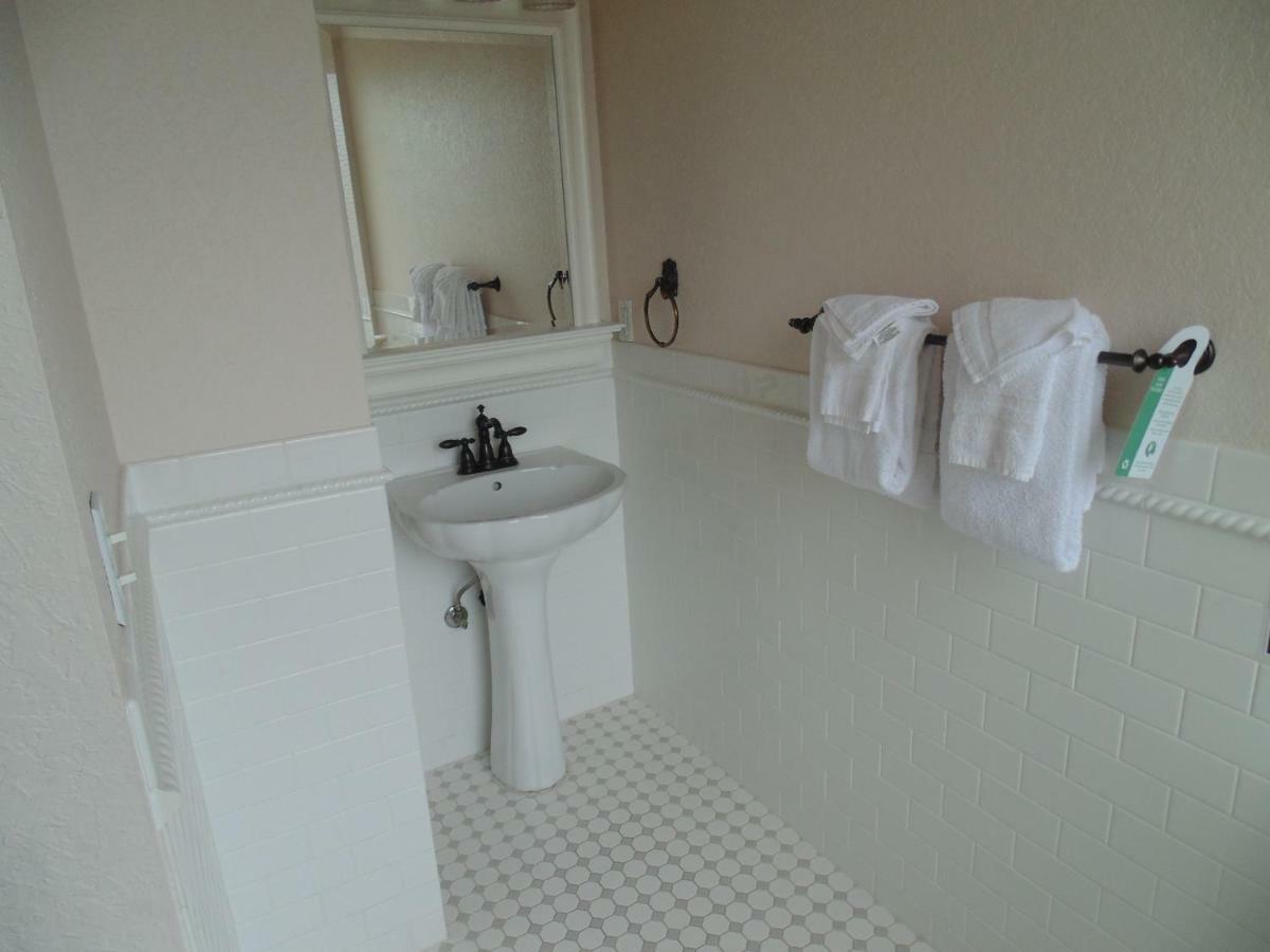 Manresa Castle Hotel Port Townsend Bagian luar foto