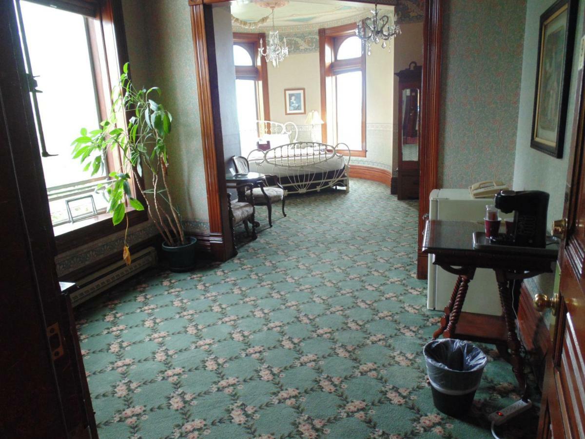 Manresa Castle Hotel Port Townsend Bagian luar foto